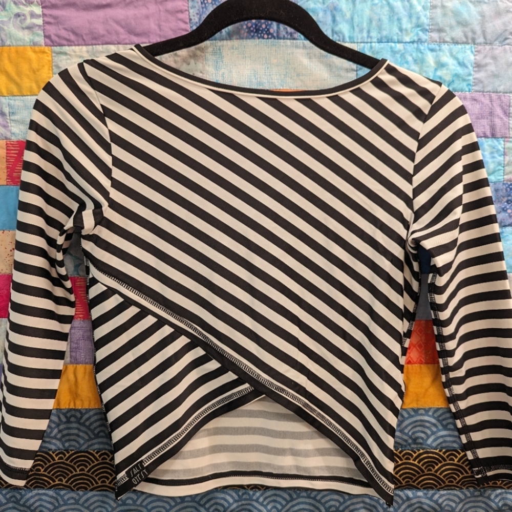 Diamond Crop Surf Rashguard by Salt Gypsy Size Small